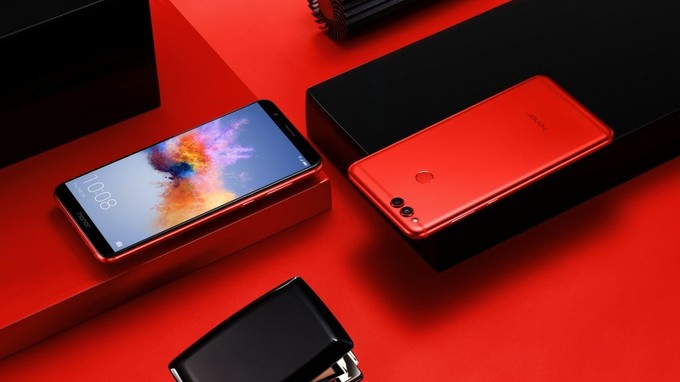 Анонсирована ограниченная серия смартфона Honor 7X Red