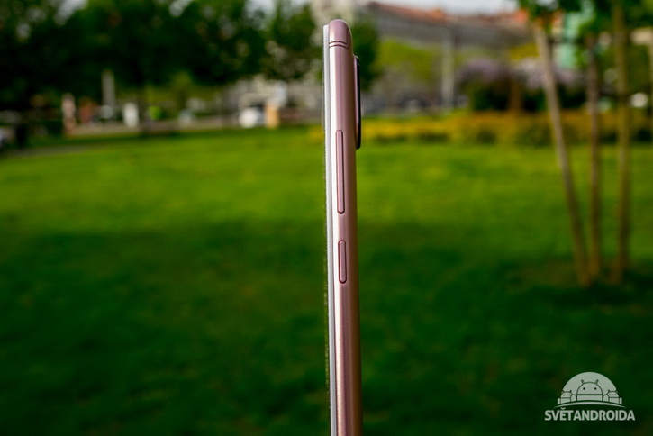 Смартфон Xiaomi Redmi S2 показали на фото и видео