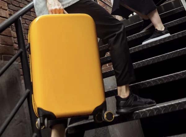 Компания Xiaomi представила новый умный чемодан