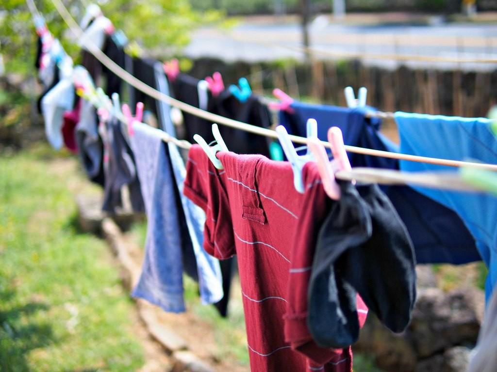 Чем отмыть мазут с одежды